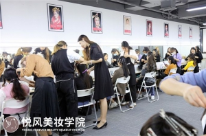广州彩妆培训学校哪家好？