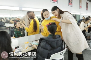 广州化妆学校 要学好化妆，去广州哪里学习呢？