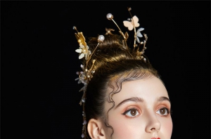 广州学化妆，怎么找一家专业的学校？