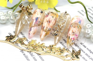 广州学美甲去哪学？