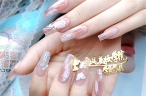 广州学美甲美睫哪里比较好？