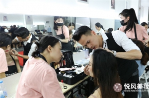 广州化妆学校，这三家口碑很好！