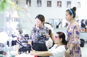 广州化妆培训学校哪家口碑好？
