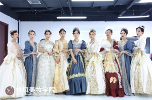 广州哪里可以学化妆？