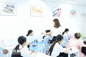 广州有好的化妆培训学校吗？