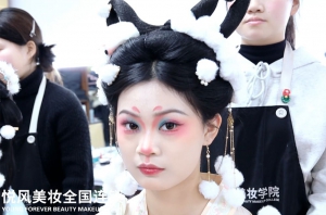 广州有没有专业的化妆学校？