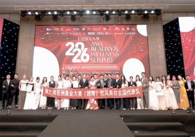 第九届亚洲美业大赛 悦风美妆代表队斩获化妆组冠亚军！