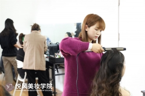 零基础学化妆怎么挑学校？新手避坑选校攻略