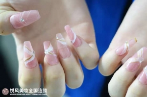 针对学化妆，悦风美妆学院入学政策很实在！